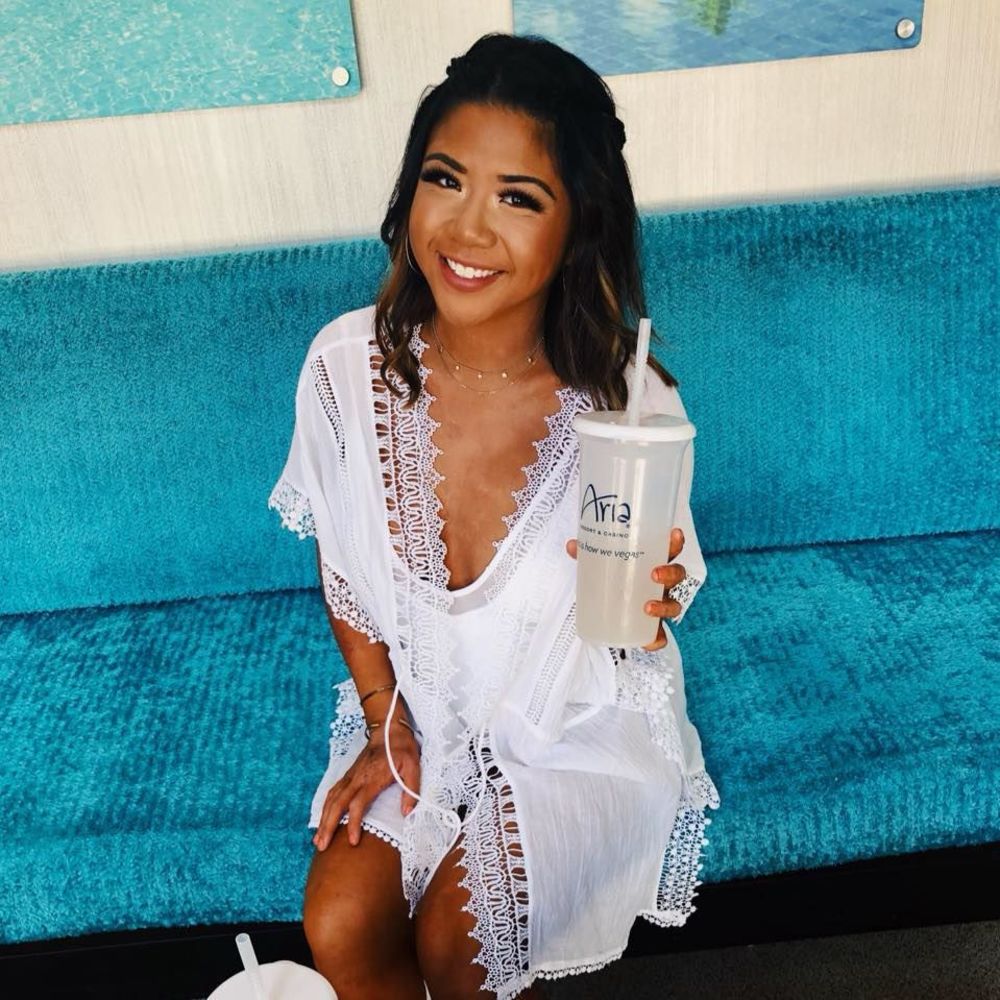 Meet your Posher, Danielle